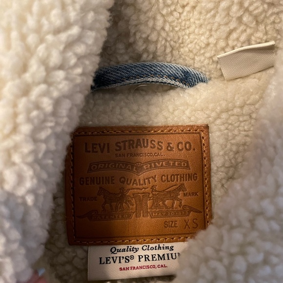 Levi’s Ex- Boyfriend Sherpa Hooded Trucker Jacket XS - Picture 12 of 12